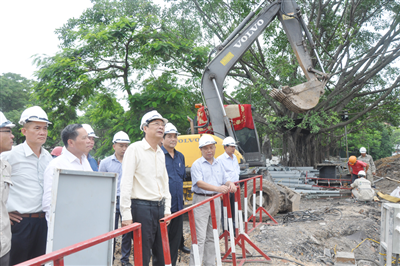 bi-thu-tinh-uy-nguyen-van-doc-kiem-tra-mot-so-du-an-tren-dia-ban-tp-ha-long